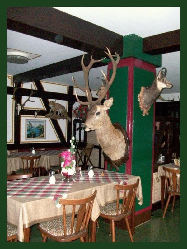 Hotel-Restaurant Johanniskreuz Trippstadt Екстер'єр фото
