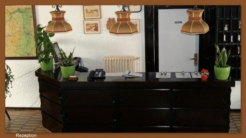 Hotel-Restaurant Johanniskreuz Trippstadt Екстер'єр фото