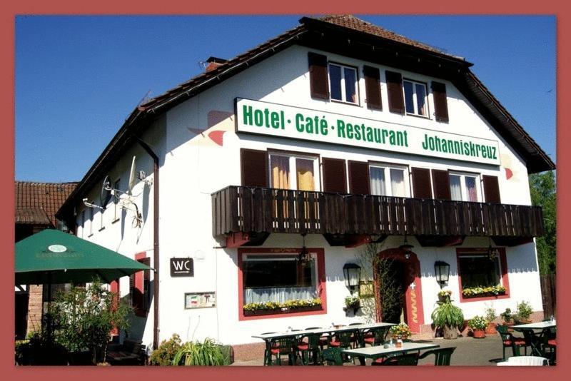 Hotel-Restaurant Johanniskreuz Trippstadt Екстер'єр фото