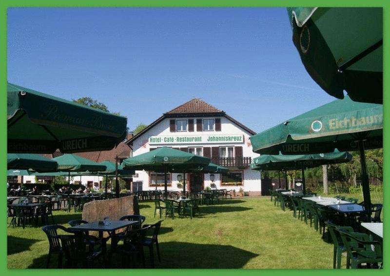 Hotel-Restaurant Johanniskreuz Trippstadt Екстер'єр фото