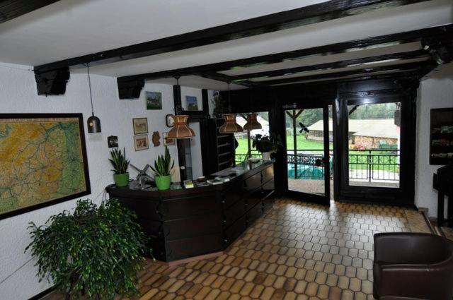 Hotel-Restaurant Johanniskreuz Trippstadt Екстер'єр фото