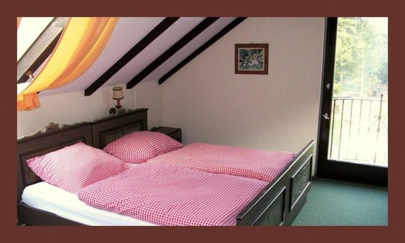 Hotel-Restaurant Johanniskreuz Trippstadt Екстер'єр фото