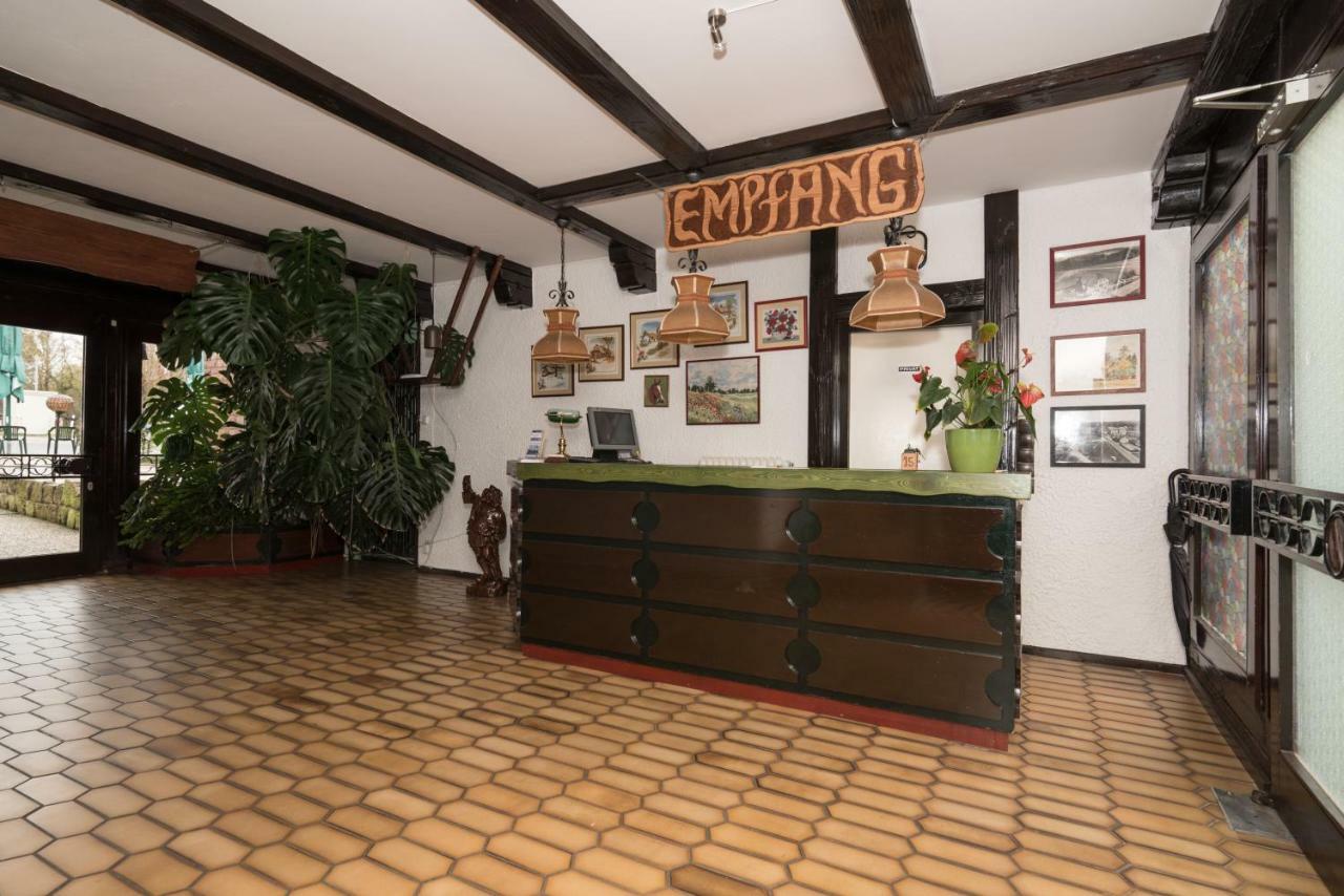 Hotel-Restaurant Johanniskreuz Trippstadt Екстер'єр фото
