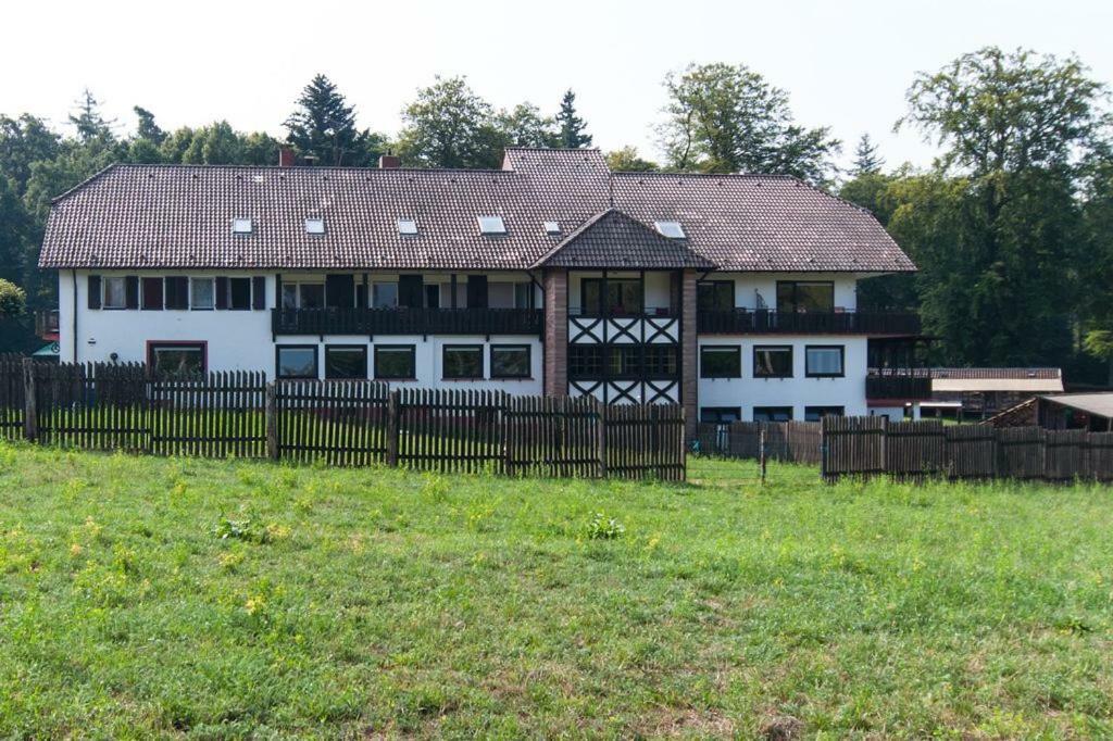 Hotel-Restaurant Johanniskreuz Trippstadt Екстер'єр фото