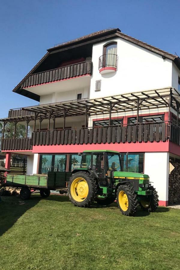 Hotel-Restaurant Johanniskreuz Trippstadt Екстер'єр фото