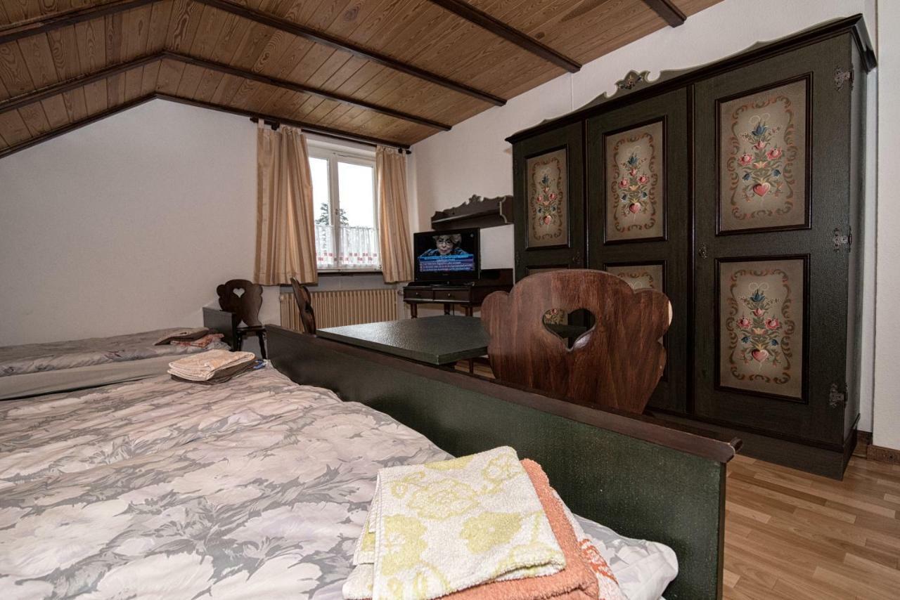 Hotel-Restaurant Johanniskreuz Trippstadt Екстер'єр фото
